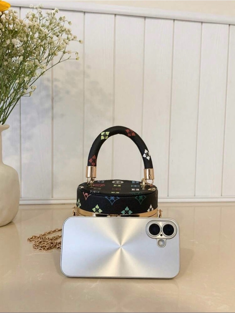 Luxury Black Multicolor Logo Print Handbag with Gold Hardware - Picture 4 of 9